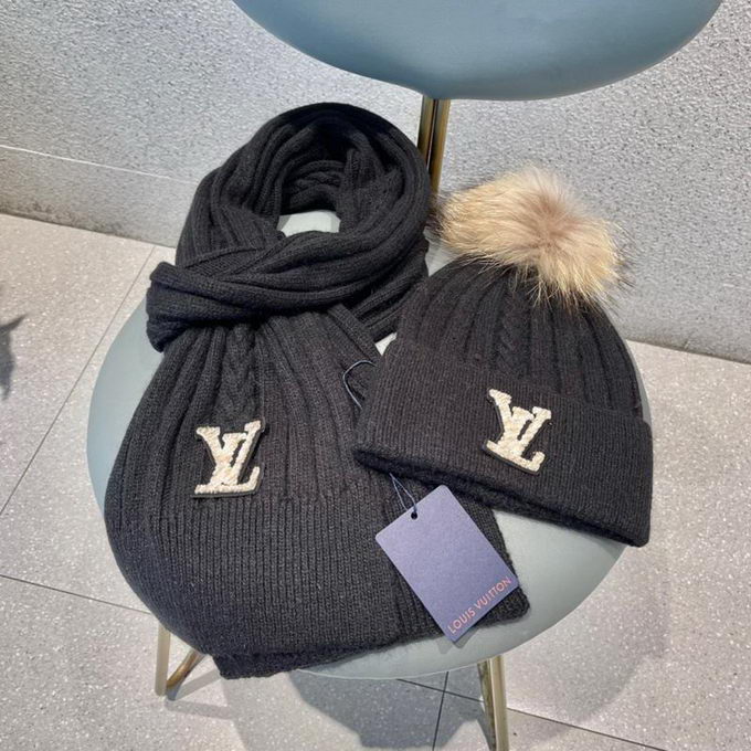 Louis Vuitton Hat & Scarf Set ID:20231105-140